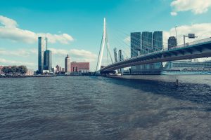 Burgemeester Ahmed Aboutaleb opent Recharge Earth: “De energietransitie is meer dan CO2 verminderen”